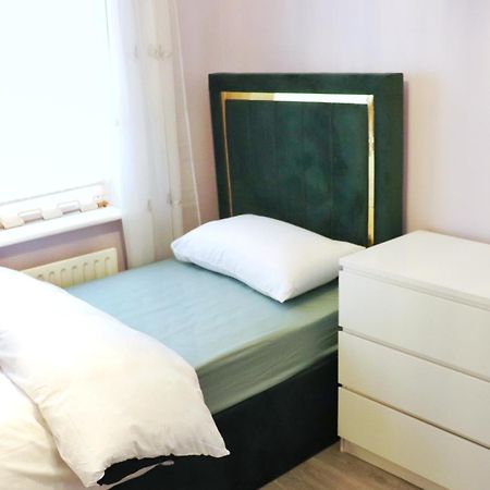 Deluxe Dwelling - 15 Mins From Cork City/Airport Apartment Ngoại thất bức ảnh