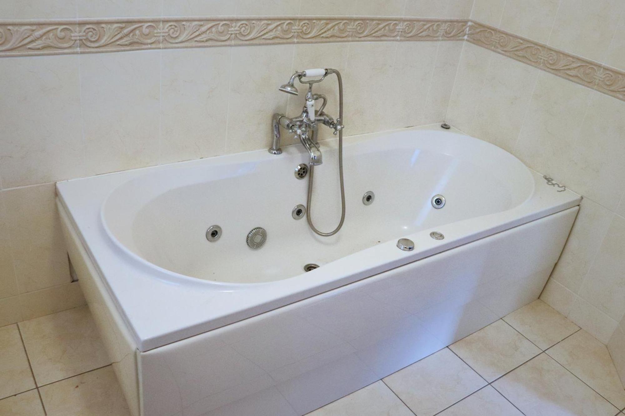 Deluxe Dwelling - 15 Mins From Cork City/Airport Apartment Ngoại thất bức ảnh